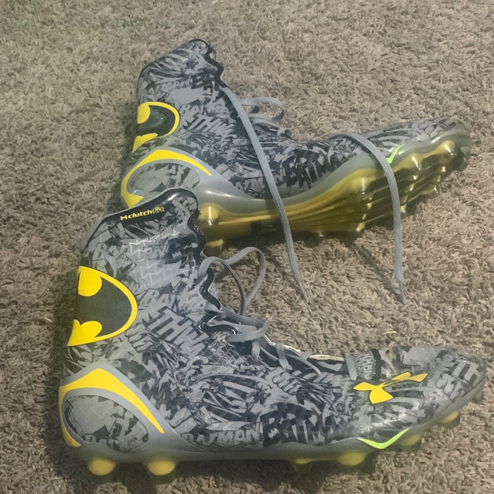 under armor highlights batman cleats